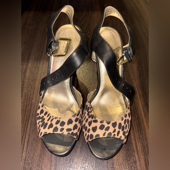 Guess Black and Leopard Print Heels - Picture 1 of 5